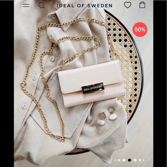 iPhone XR/ iPhone 11 Cream Clutch Case - Picture 2 of 4